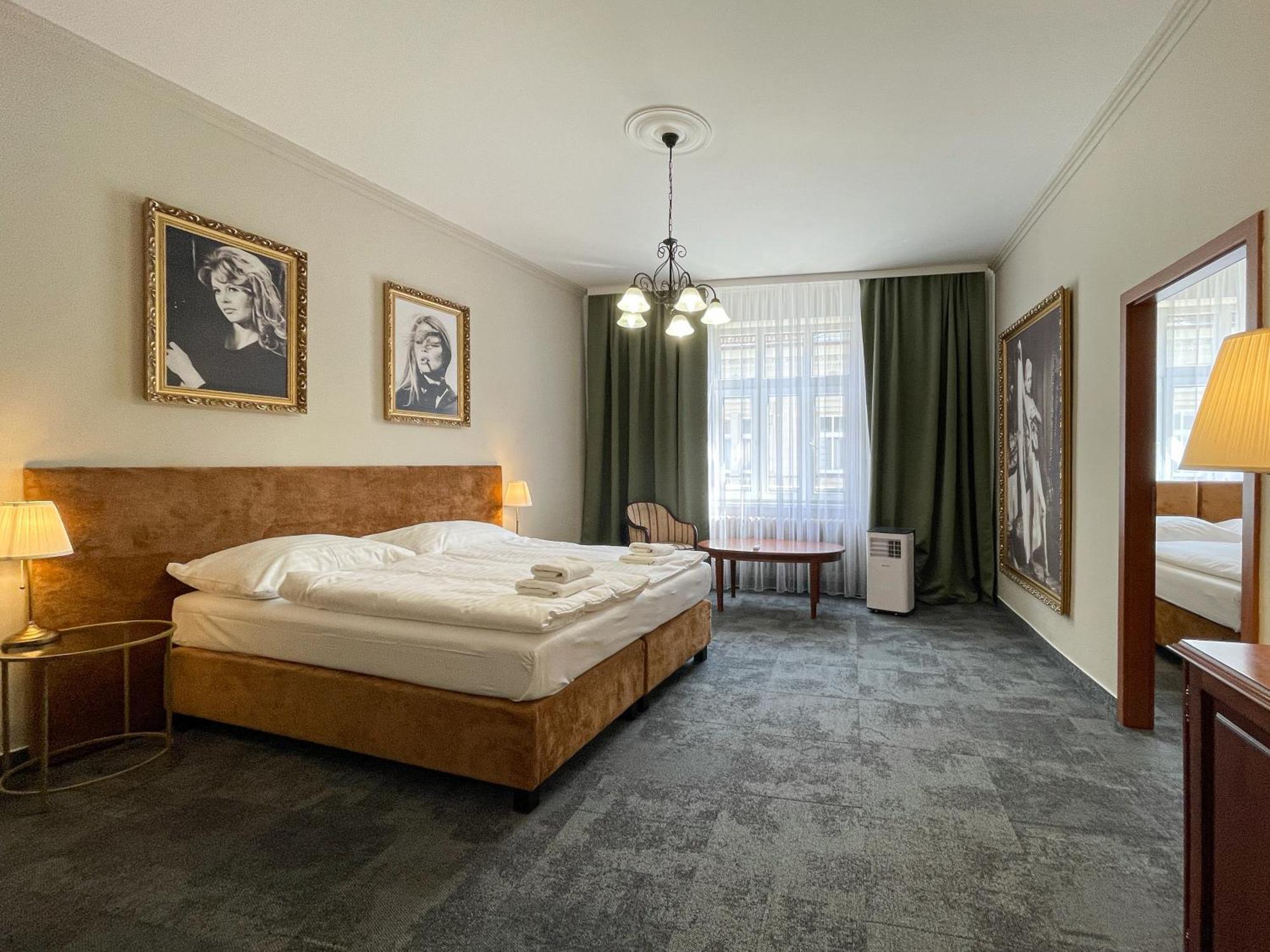 Hotel Reverie - Dependance, Check-In At Metropolitan Star Bratysława Zewnętrze zdjęcie