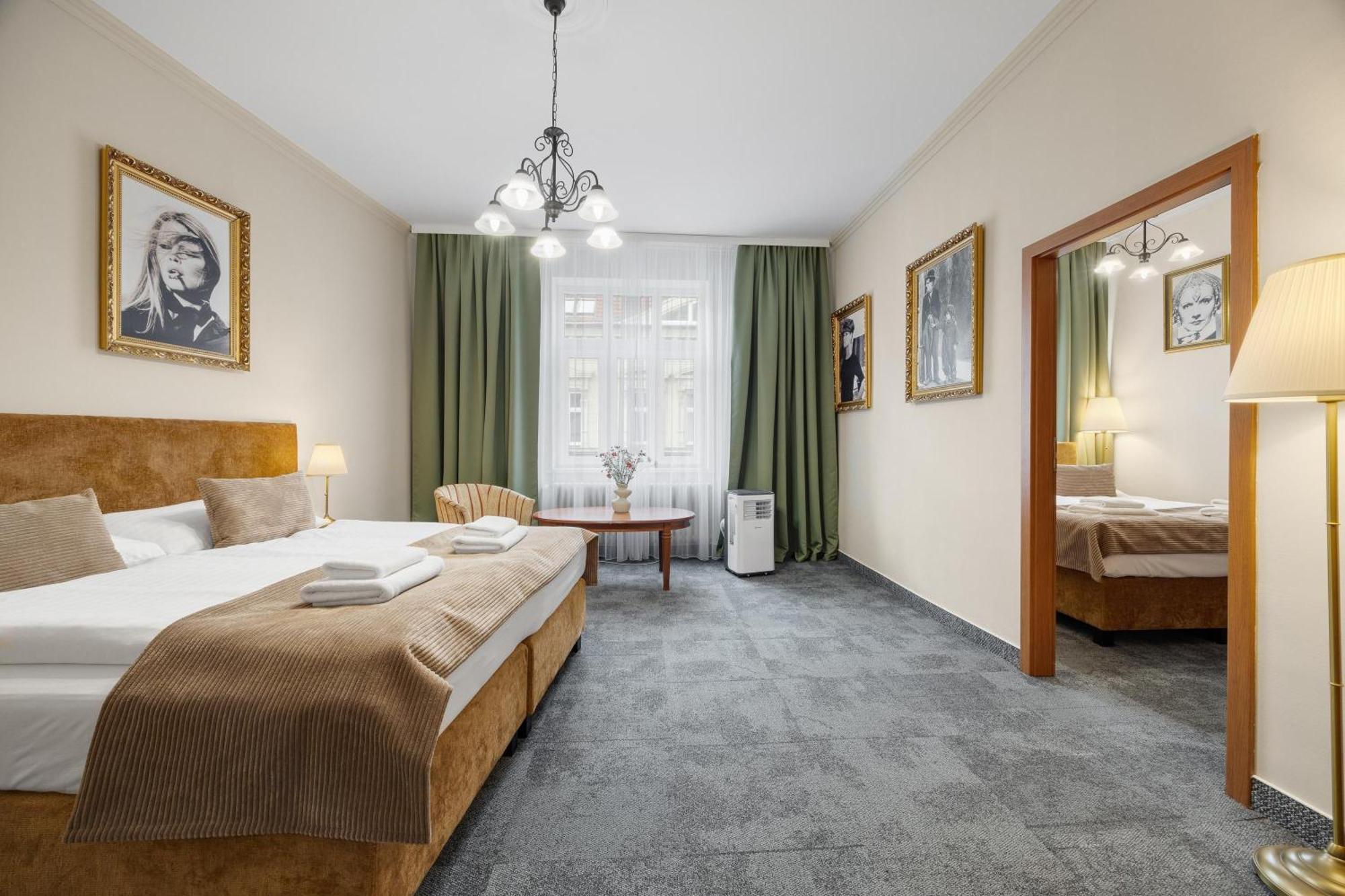 Hotel Reverie - Dependance, Check-In At Metropolitan Star Bratysława Zewnętrze zdjęcie