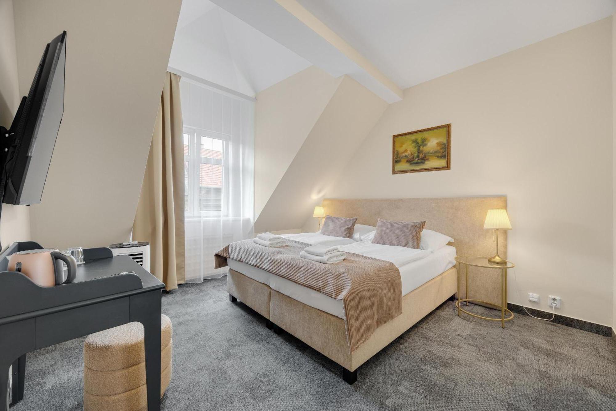 Hotel Reverie - Dependance, Check-In At Metropolitan Star Bratysława Zewnętrze zdjęcie