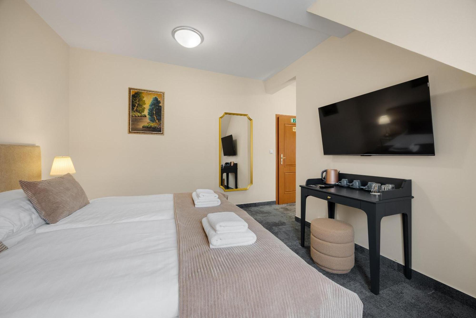 Hotel Reverie - Dependance, Check-In At Metropolitan Star Bratysława Zewnętrze zdjęcie